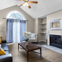 interior view East Ponce Village